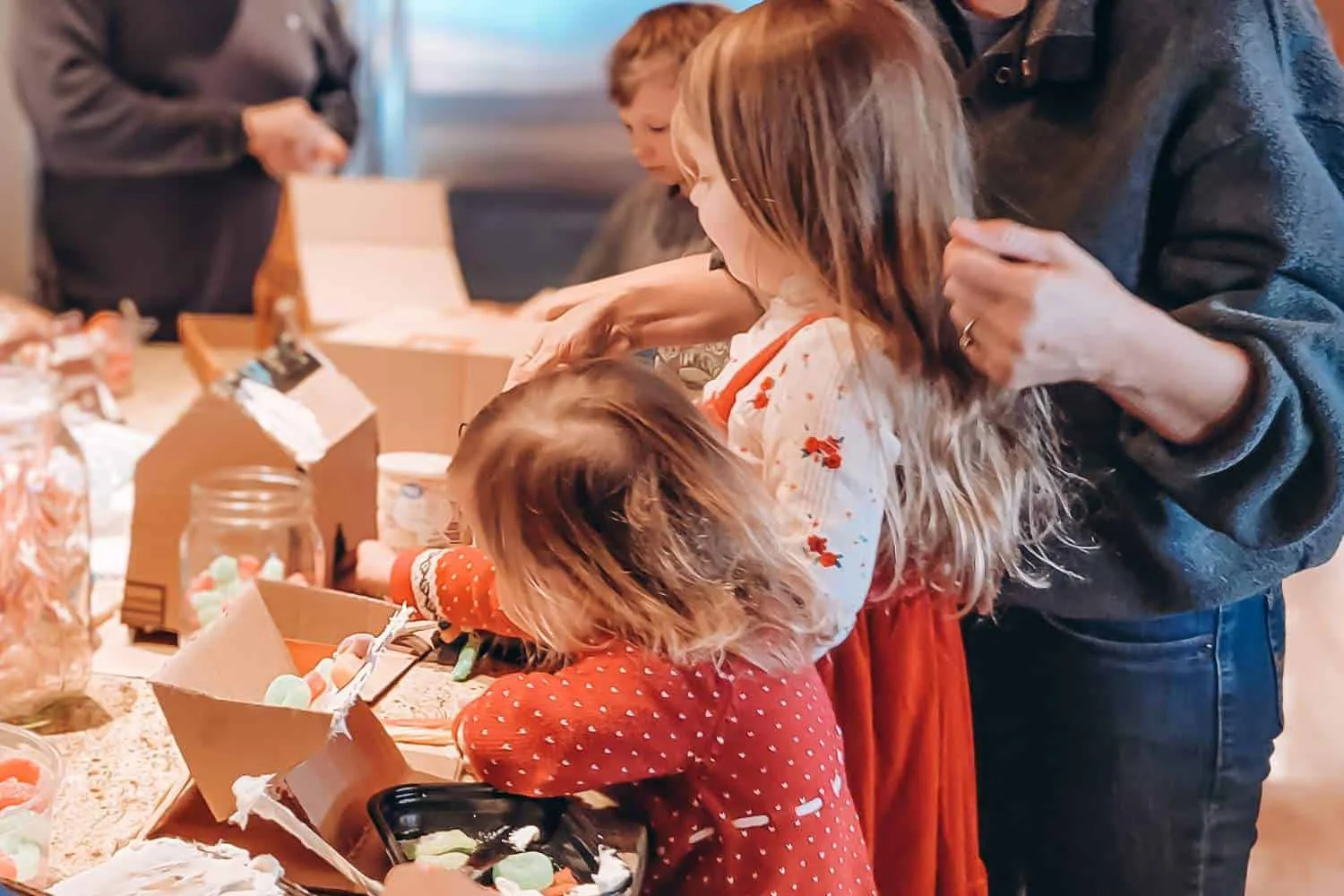 _Christmas Traditions to Start on Baby's First Christmas - Decorate a Gingerbread House (1) (1)
