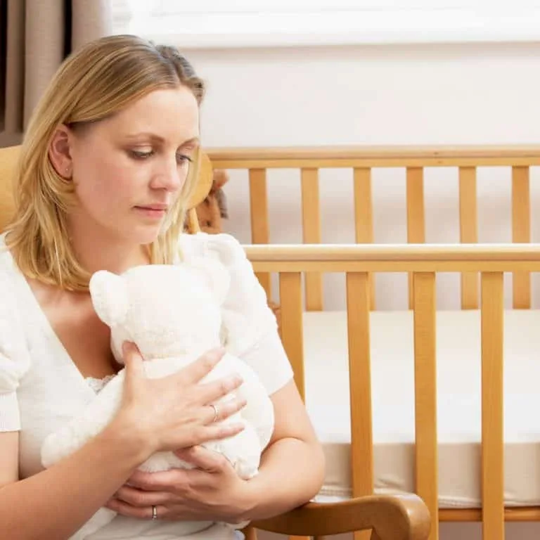 How to Support a Friend Who Had a Miscarriage (1)