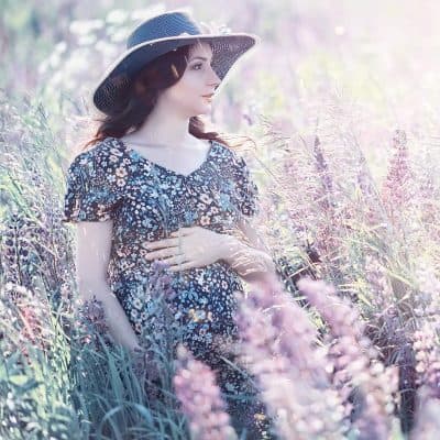 How to Take Maternity Photos at Home (1)