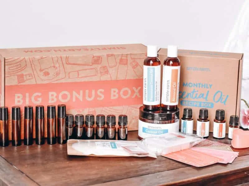 Simply Earth Big Bonus Box and Recipe Box (1)