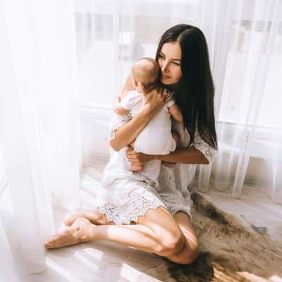 How to Survive Sleep Deprivation with a Newborn (1)